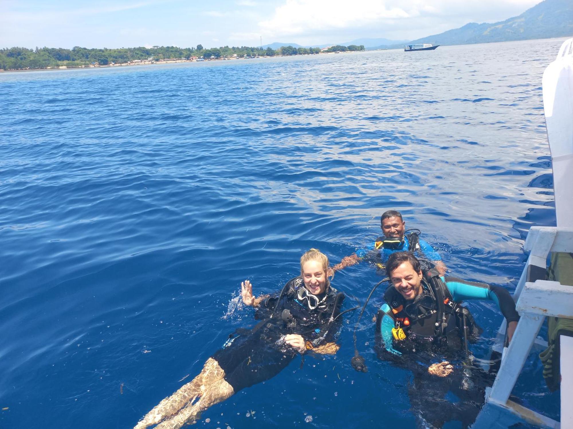4 Sisters Divers Bunaken Eksteriør billede
