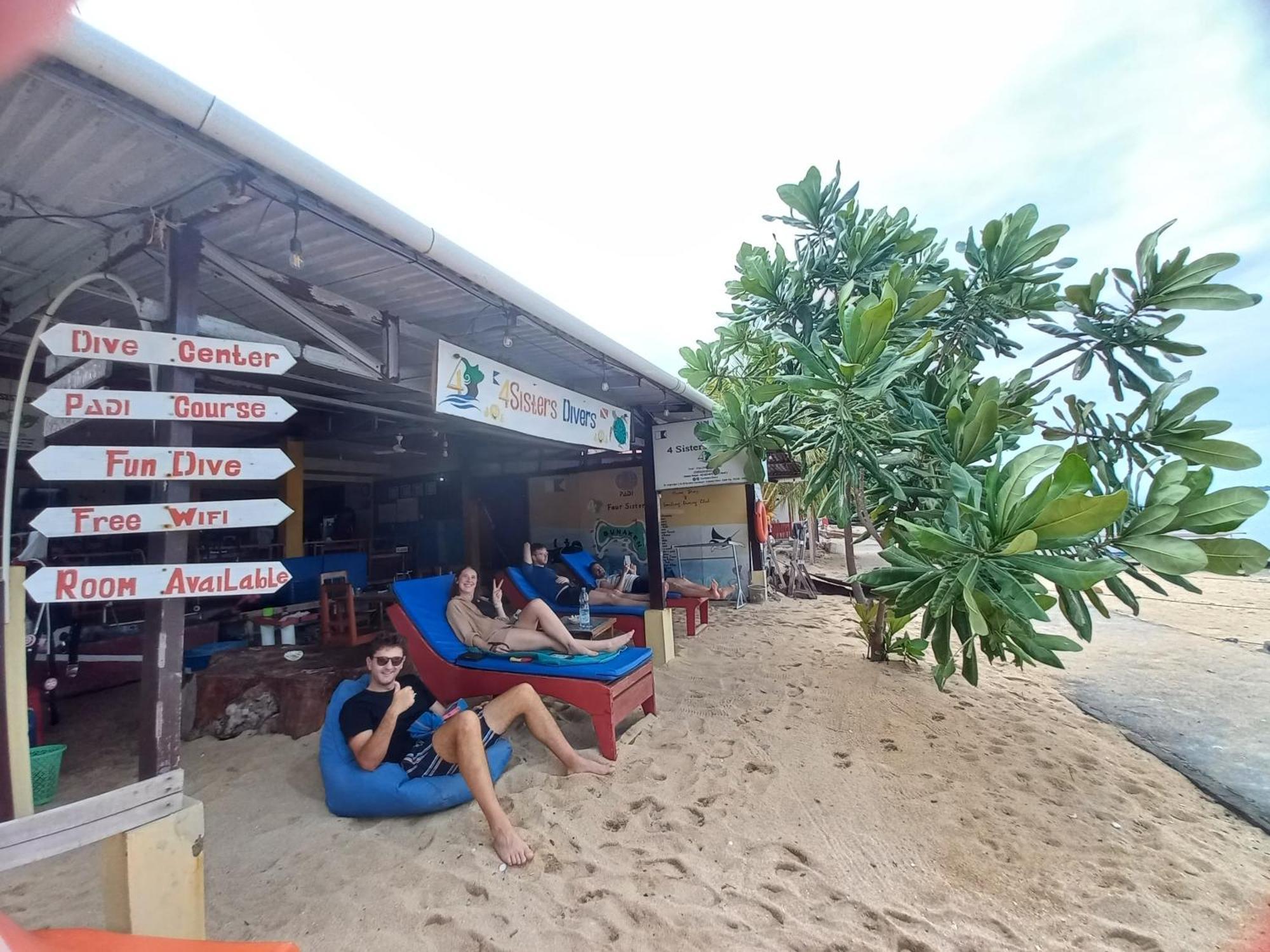 4 Sisters Divers Bunaken Eksteriør billede
