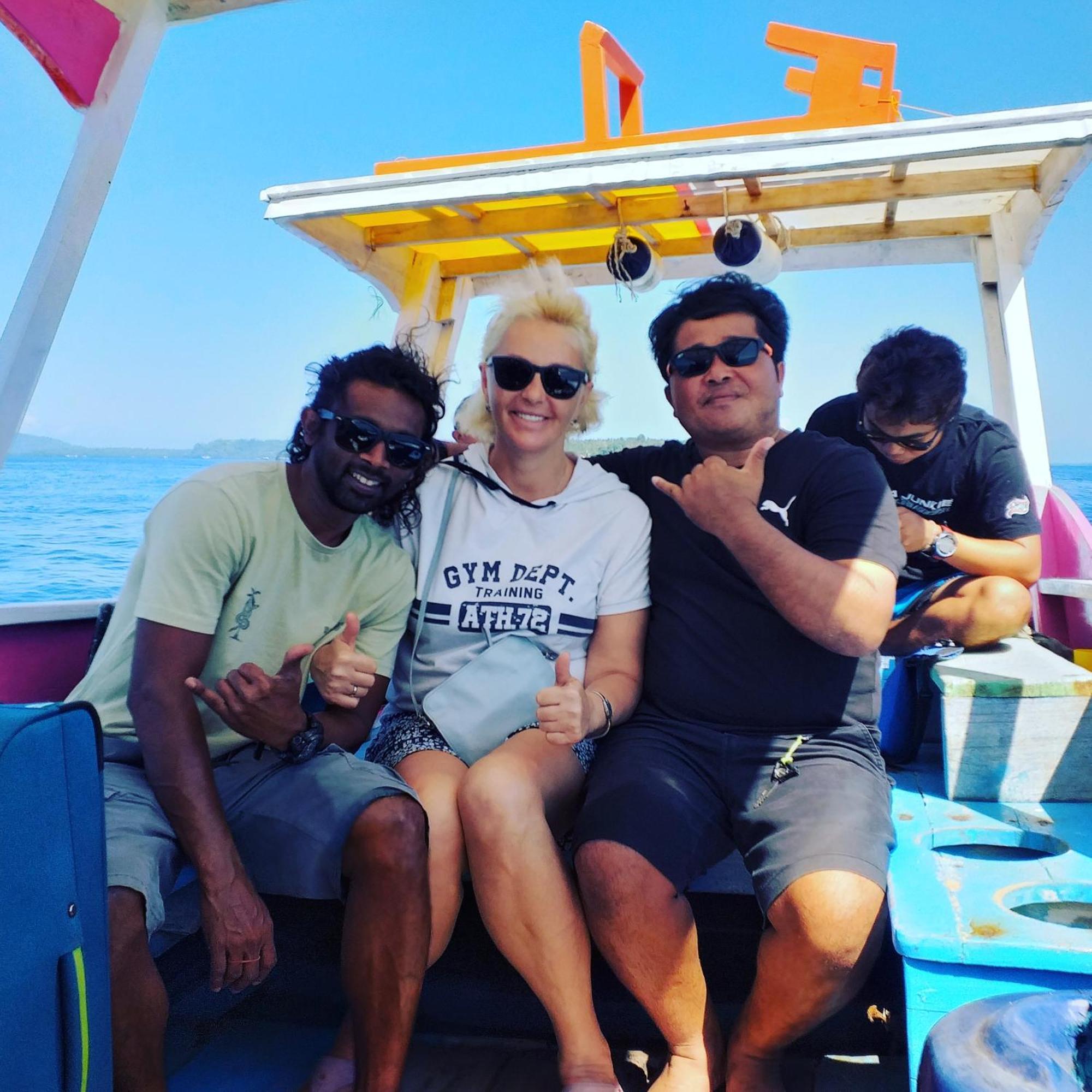4 Sisters Divers Bunaken Eksteriør billede