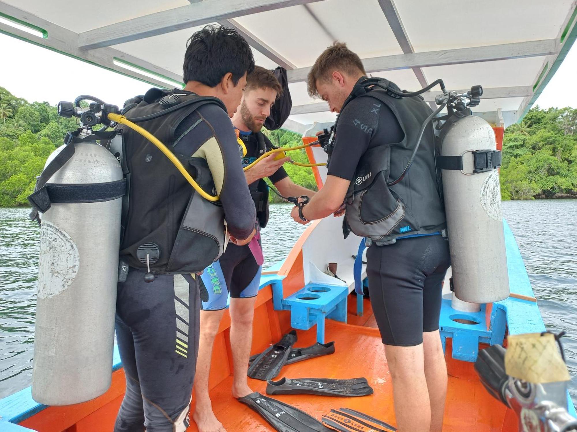 4 Sisters Divers Bunaken Eksteriør billede